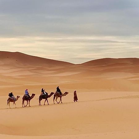 Отель Erg Chegaga Camp Excursions Мхамид Экстерьер фото